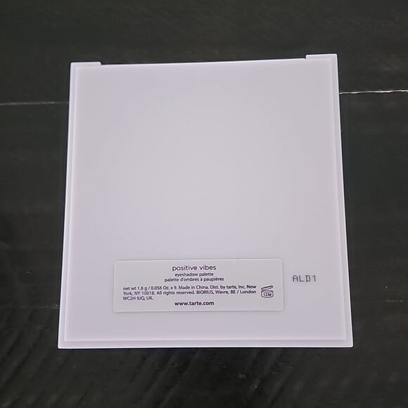 TARTE Positive Vibes Eyeshadow Palette & Double Ended Eyeshadow Eyeliner Brush - Picture 2 of 8